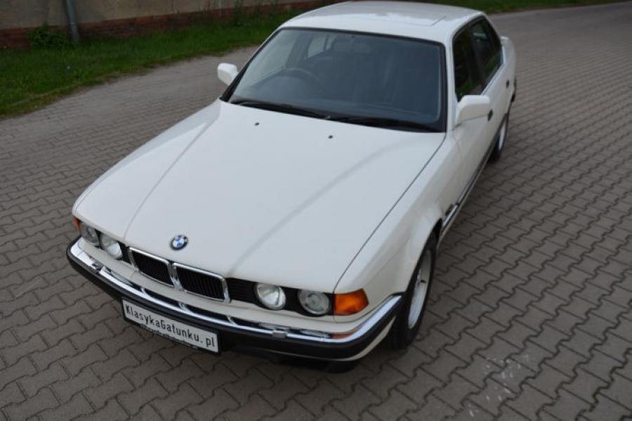  BMW 740i (E32) 1992 года  (UK) (фото 27 из 170)